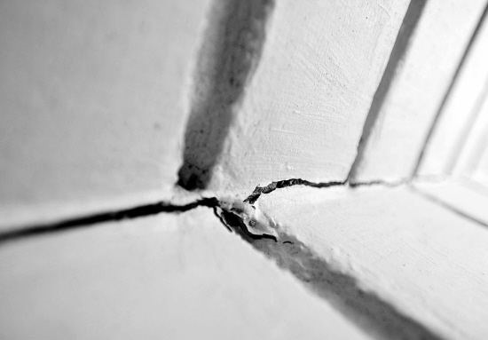 輕質隔墻板安裝后經常出現的問題